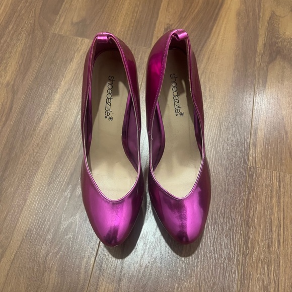 metallic magenta platform heels - Picture 3 of 4
